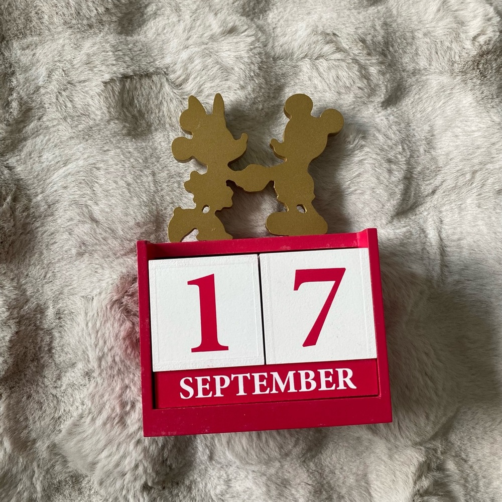 Disney Red and Gold Home Office Calendar